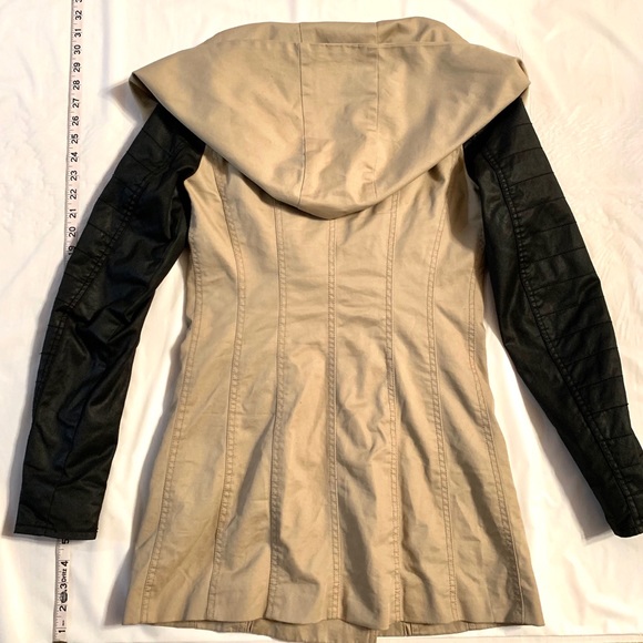 XS Beige Simons Jacket - Picture 2 of 3